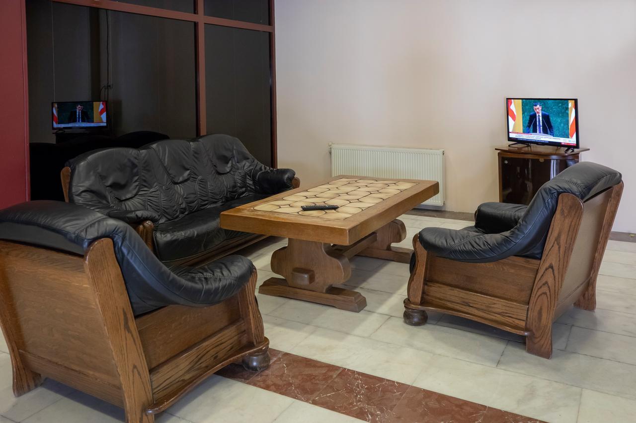 Leader Hotel Γκόρι Εξωτερικό φωτογραφία