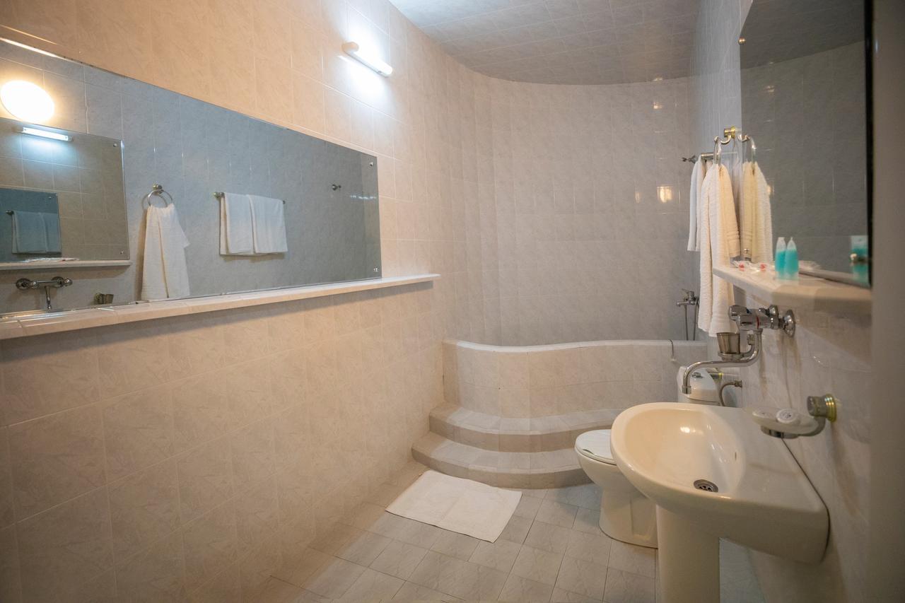 Leader Hotel Γκόρι Εξωτερικό φωτογραφία