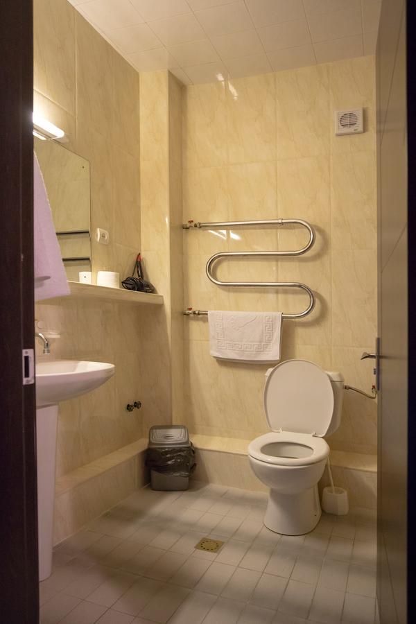 Leader Hotel Γκόρι Εξωτερικό φωτογραφία
