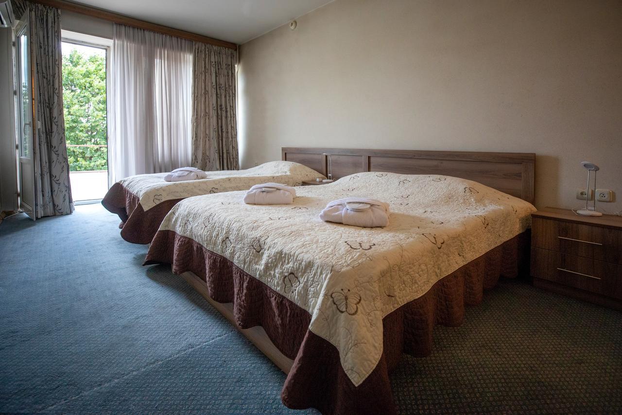 Leader Hotel Γκόρι Εξωτερικό φωτογραφία