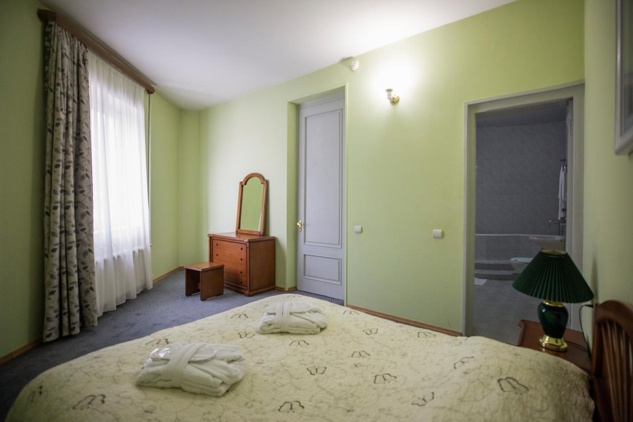 Leader Hotel Γκόρι Εξωτερικό φωτογραφία